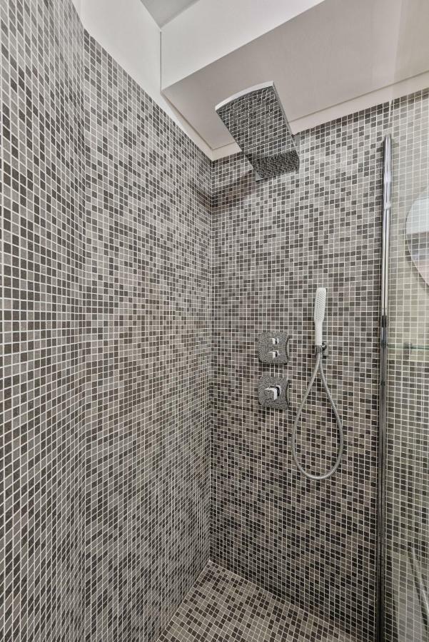 Apartment La Salle Exclusive Flat Turin
