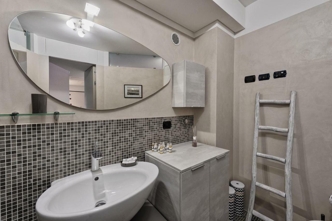 La Salle Exclusive Flat Apartment